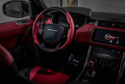 Collection tendance : vêtements et accessoires voiture pour un style unique